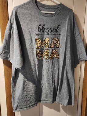 **“Blessed Mama” Leopard Graphic Tee Size XL Gray Short Sleeve T-Shirt**